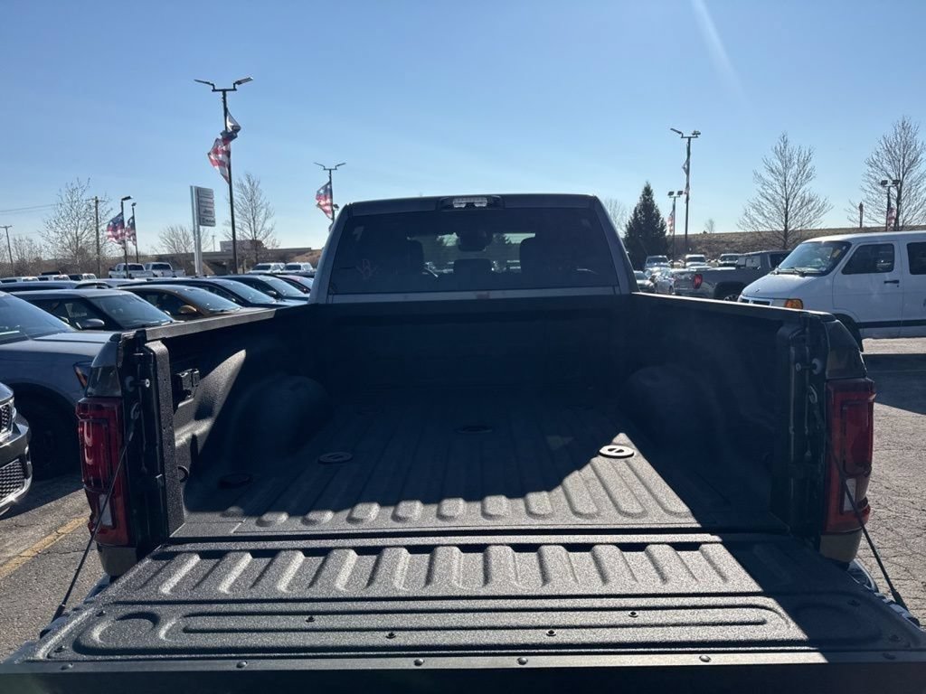 New 2026 RAM 2500 Big Horn AWD/4WD image 12