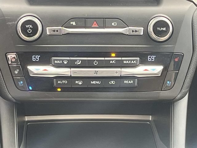 Used 2020 Ford Explorer Limited RWD image 17