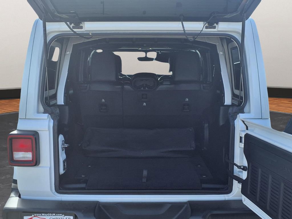 Used 2022 Jeep Wrangler Unlimited Sahara image 13