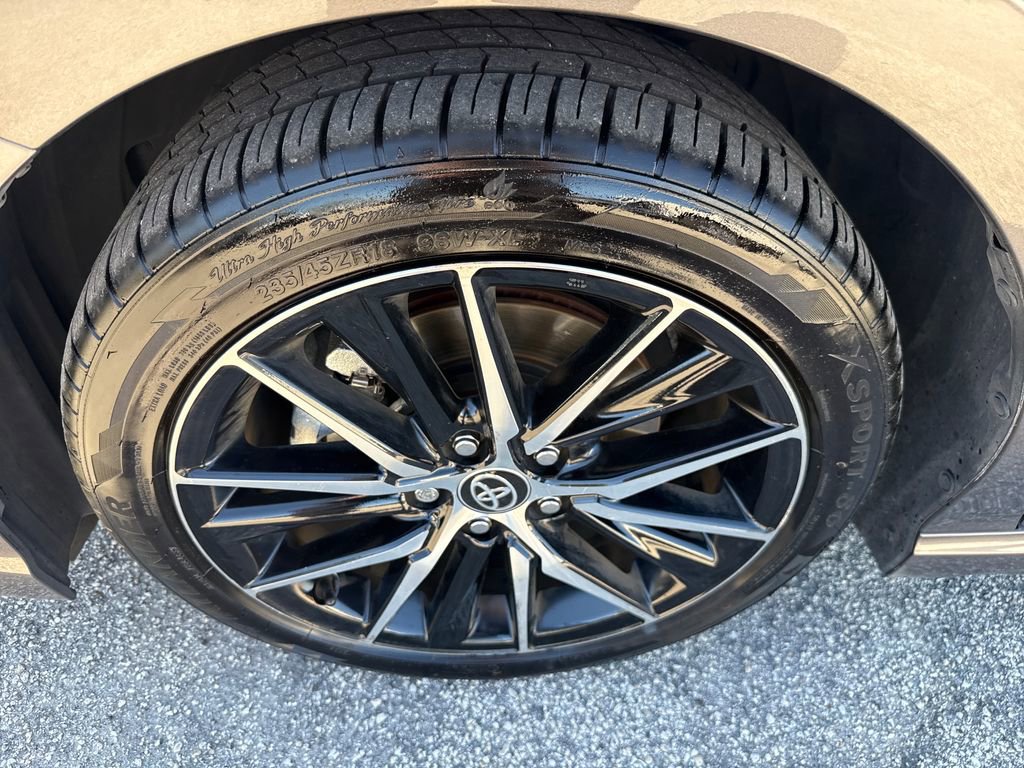 Used 2024 Toyota Camry SE image 12
