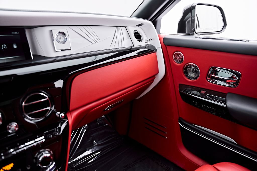 Used 2021 Rolls-Royce Phantom Sedan RWD image 95