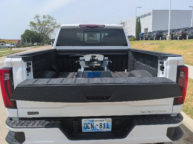 Used 2024 GMC Sierra 2500 Denali Ultimate w/ Max Trailering Package AWD/4WD image 14