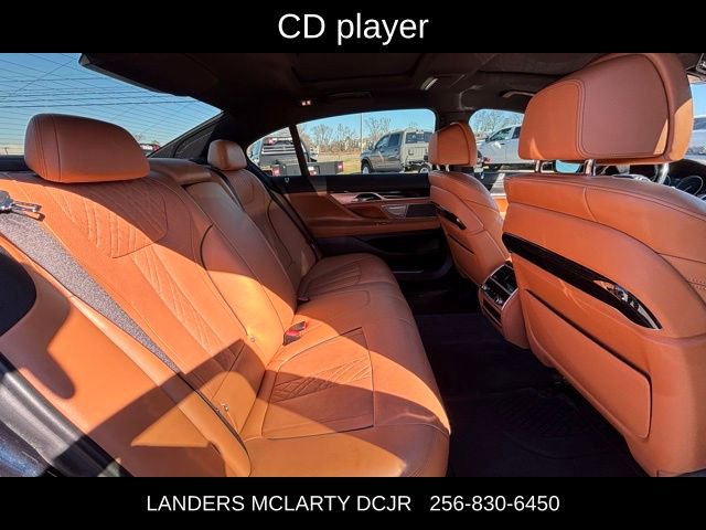 Used 2019 BMW 750i image 14
