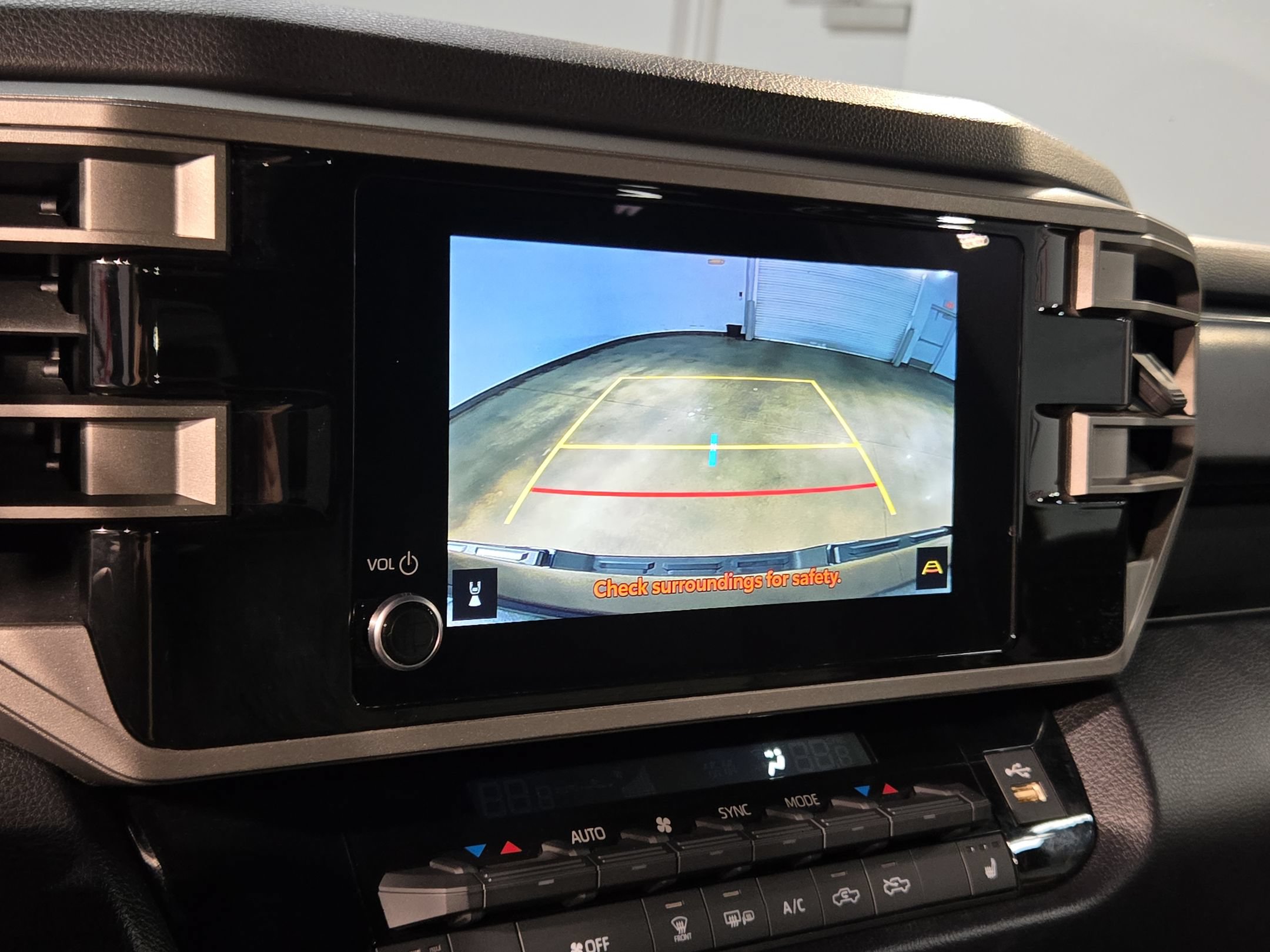 Certified 2025 Toyota Tundra SR5 w/ SR5 Premium Package AWD/4WD image 28