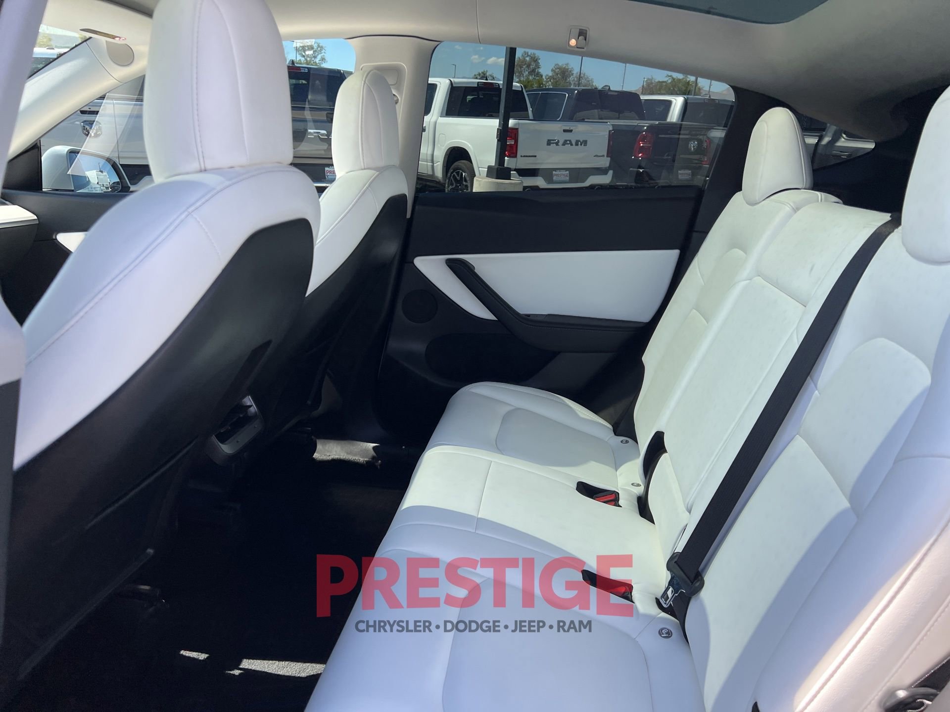 Used 2021 Tesla Model Y Long Range AWD/4WD image 24