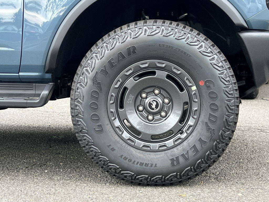 New 2025 Ford Bronco Outer Banks w/ Sasquatch Package image 6