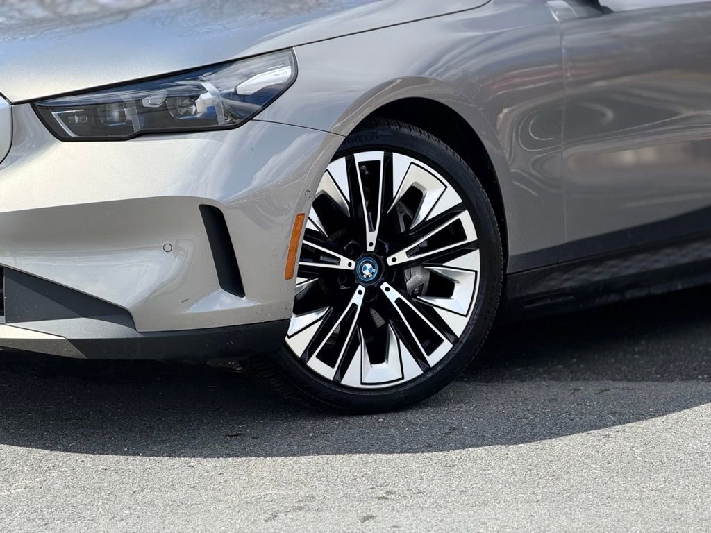 Certified 2025 BMW i5 xDrive40 w/ Premium Package image 2