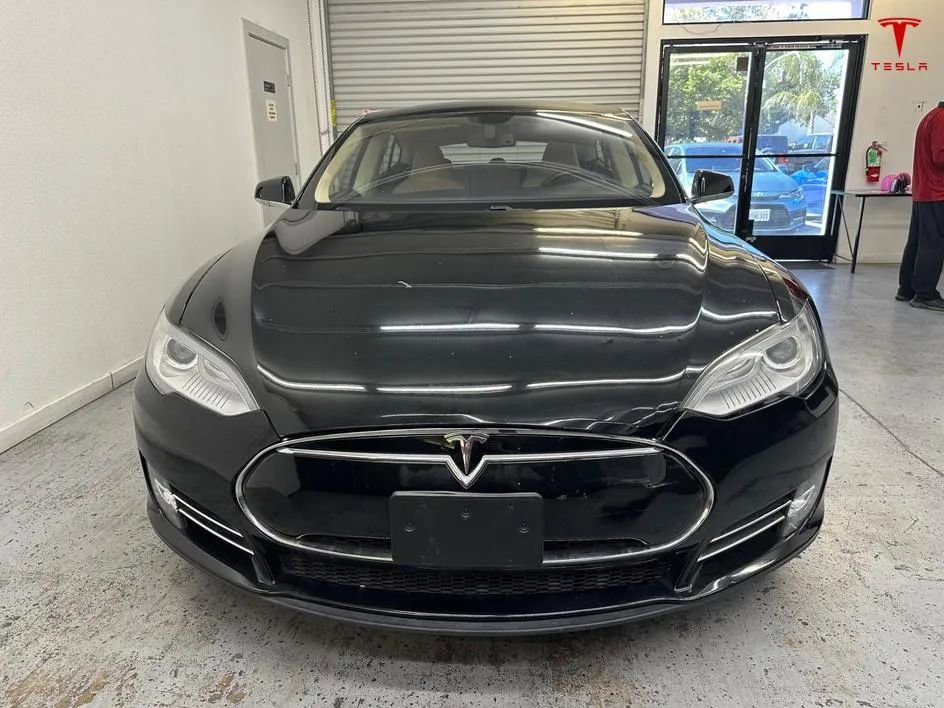 Used 2013 Tesla Model S RWD image 2