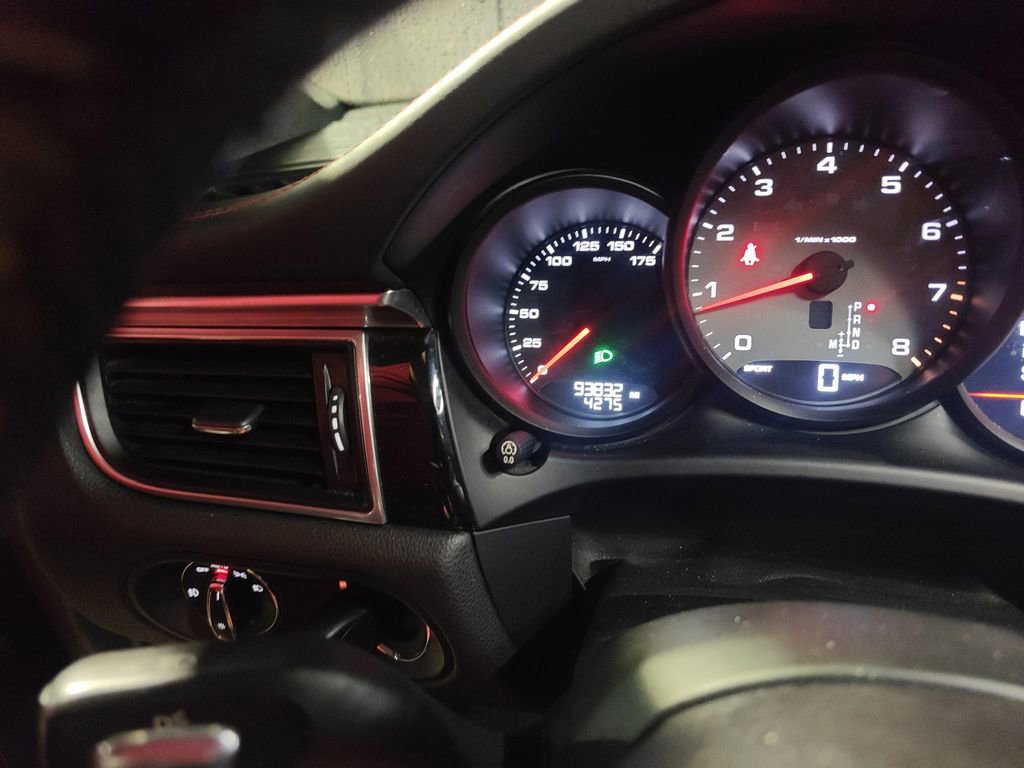 Used 2017 Porsche Macan S image 10