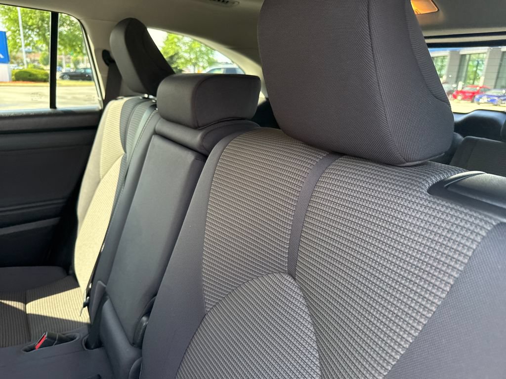 Used 2023 Toyota Highlander L FWD image 18