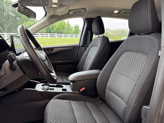 Used 2023 Ford Escape Active w/ Tech Pack #1 AWD/4WD image 3