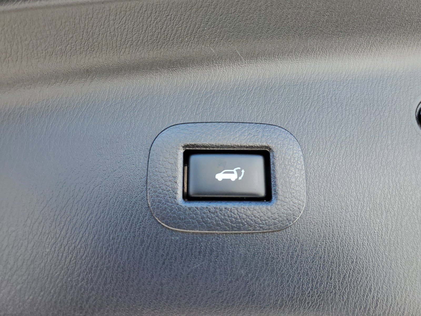 Used 2019 INFINITI QX80 Luxe image 9