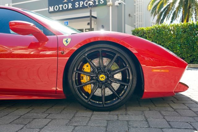 Used 2018 Ferrari 488 GTB image 34