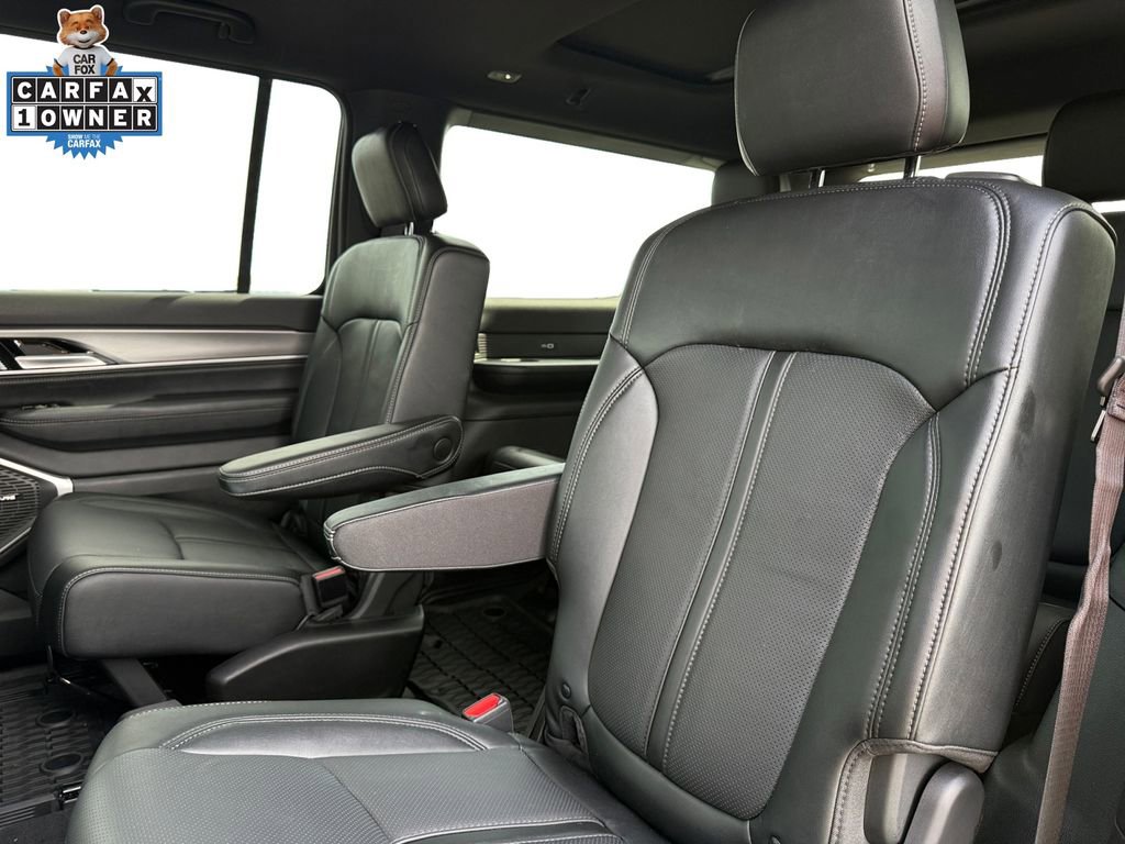 Certified 2024 Jeep Wagoneer Series II AWD/4WD image 14