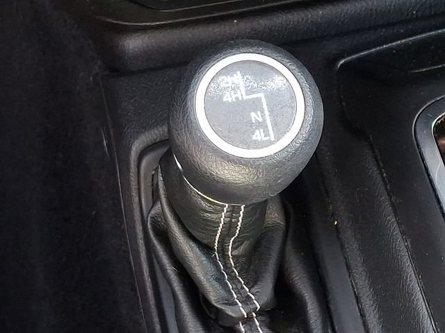 Used 2022 Jeep Wrangler Unlimited Sahara w/ Cold Weather Group AWD/4WD image 24