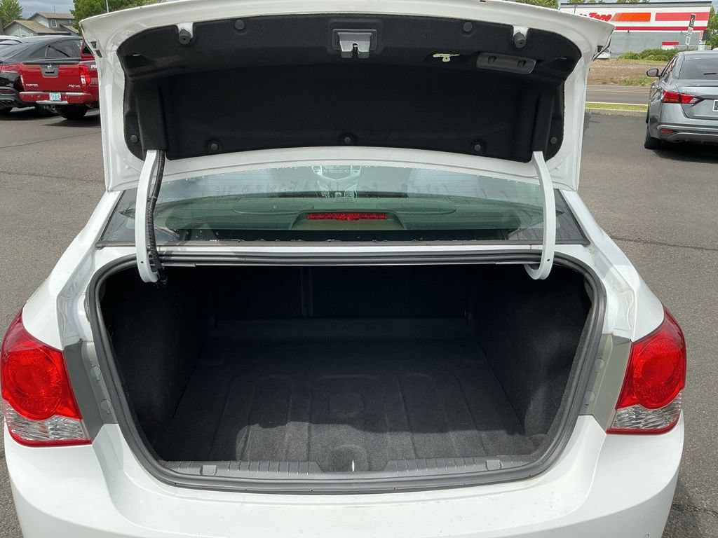 Used 2014 Chevrolet Cruze Eco w/ Enhanced Safety Package FWD image 22