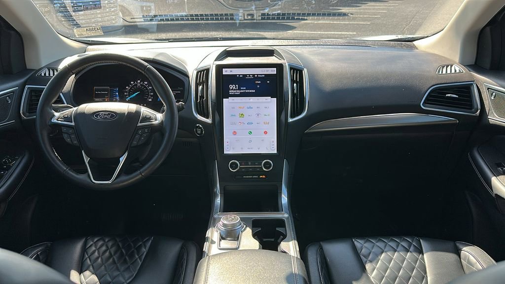 Used 2024 Ford Edge Titanium image 10