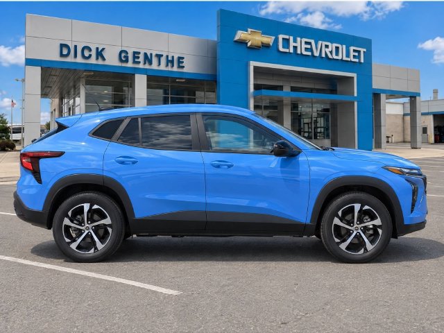 Certified 2024 Chevrolet Trax RS w/ Driver Confidence Package FWD image 8