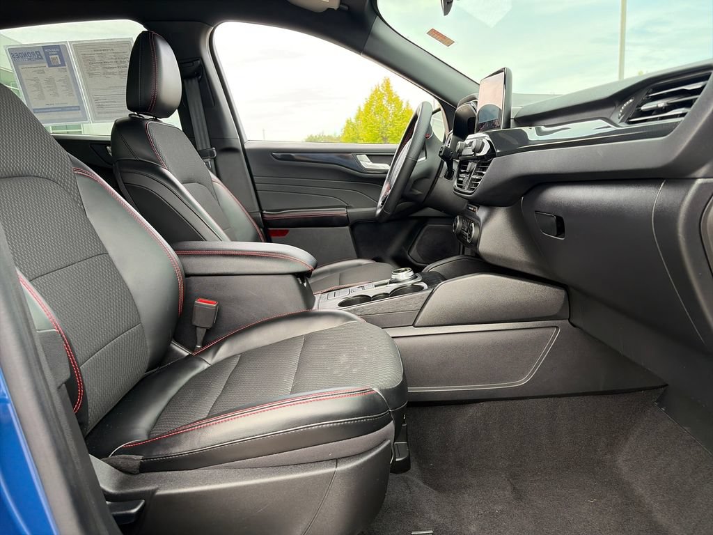 Used 2023 Ford Escape ST-Line w/ Equipment Group 301A FWD image 11
