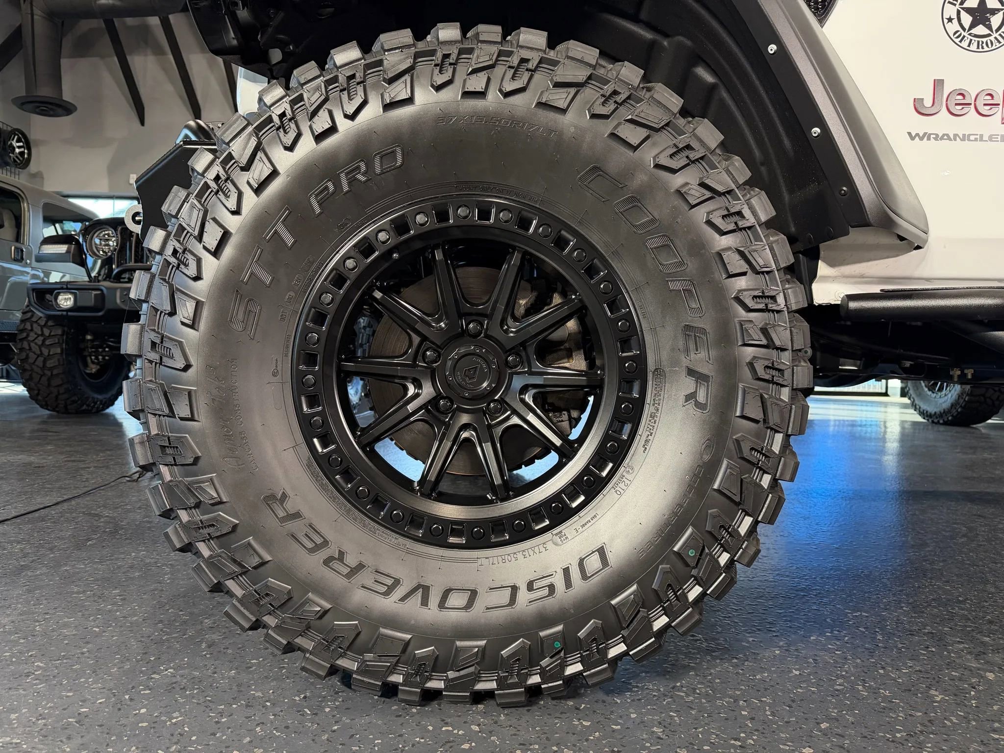 Used 2024 Jeep Wrangler Unlimited Rubicon w/ Convenience Group image 27