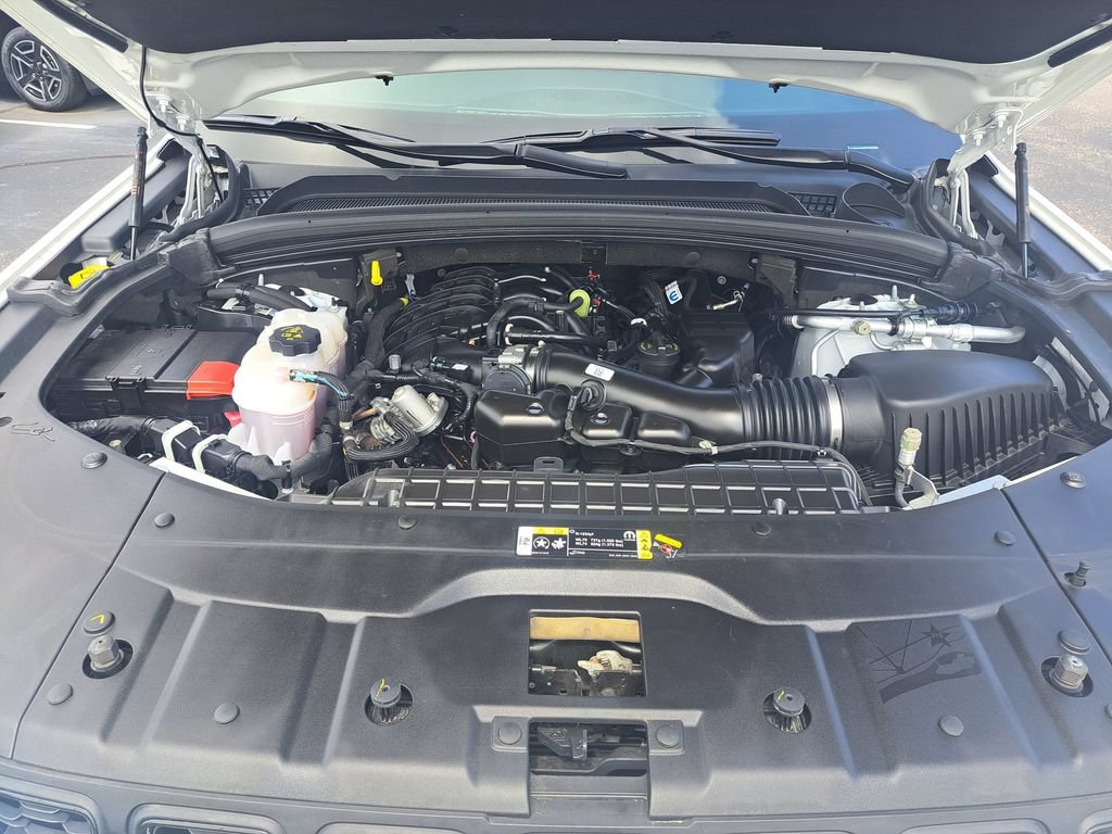 Certified 2023 Jeep Grand Cherokee Altitude AWD/4WD image 39