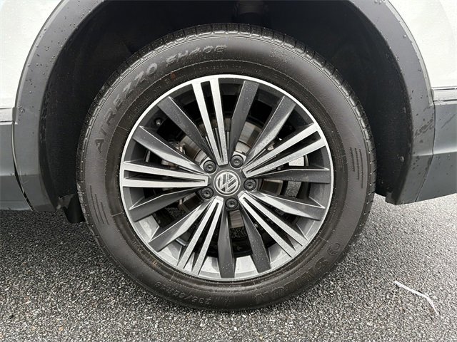 Used 2019 Volkswagen Tiguan SEL image 19