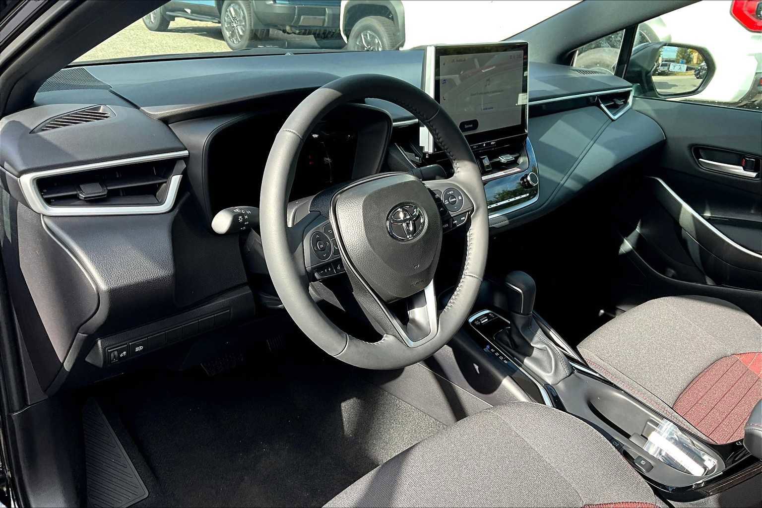 New 2025 Toyota Corolla SE image 8