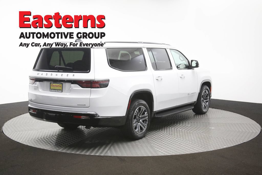 Used 2024 Jeep Wagoneer L Series II RWD image 44