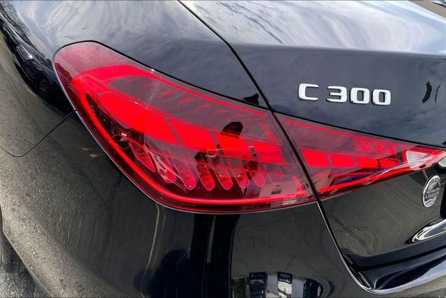 Used 2025 Mercedes-Benz C 300 4MATIC Sedan image 25