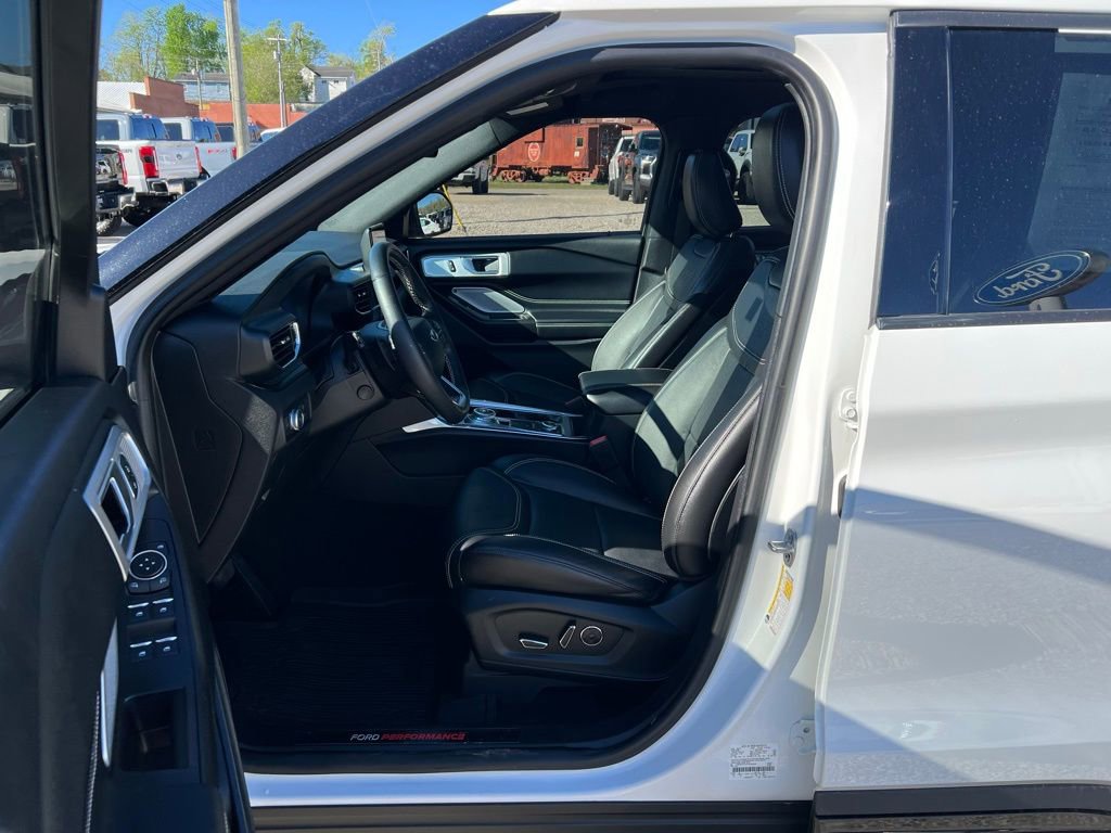 Used 2020 Ford Explorer ST w/ ST Street Pack AWD/4WD image 14
