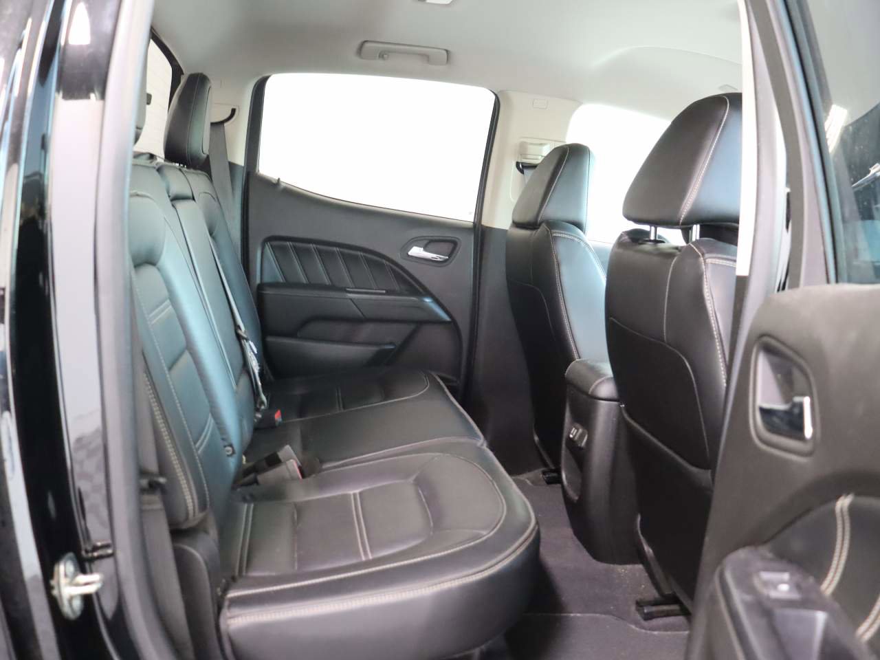 Used 2021 GMC Canyon Denali image 18