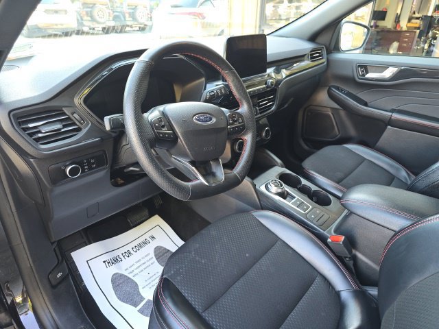 Used 2025 Ford Escape ST-Line AWD/4WD image 18