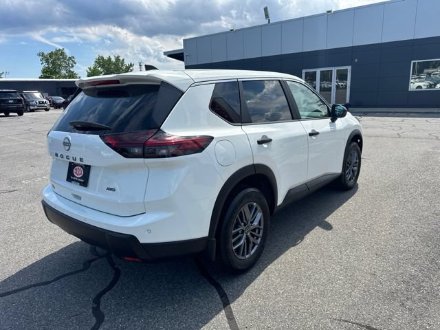 Used 2026 Nissan Rogue S AWD/4WD image 5