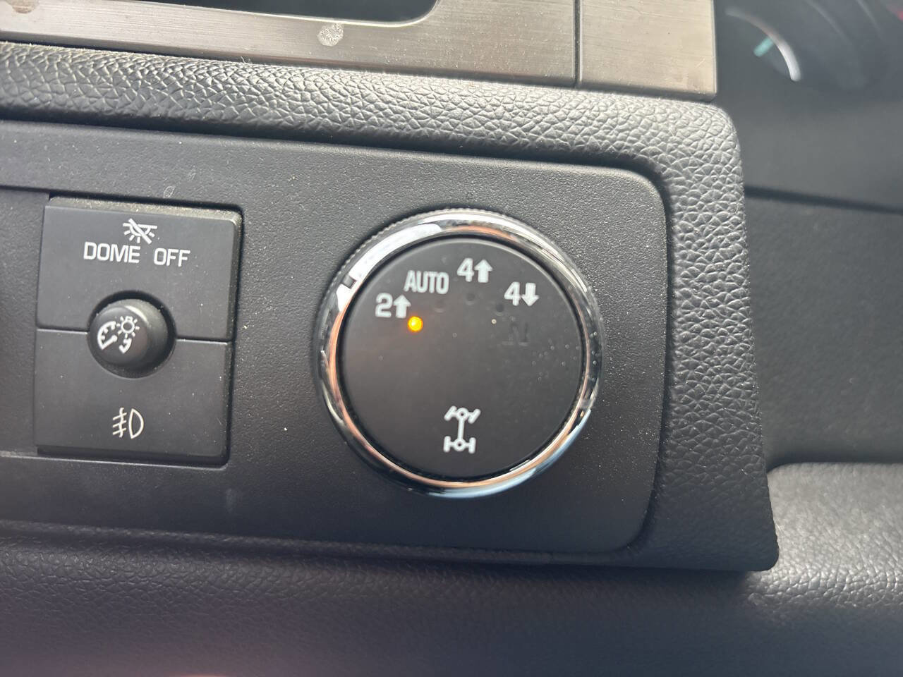 Used 2010 Chevrolet Tahoe LT w/ Luxury Package image 38