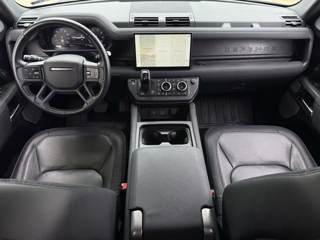 Used 2023 Land Rover Defender 130 X-Dynamic SE image 13