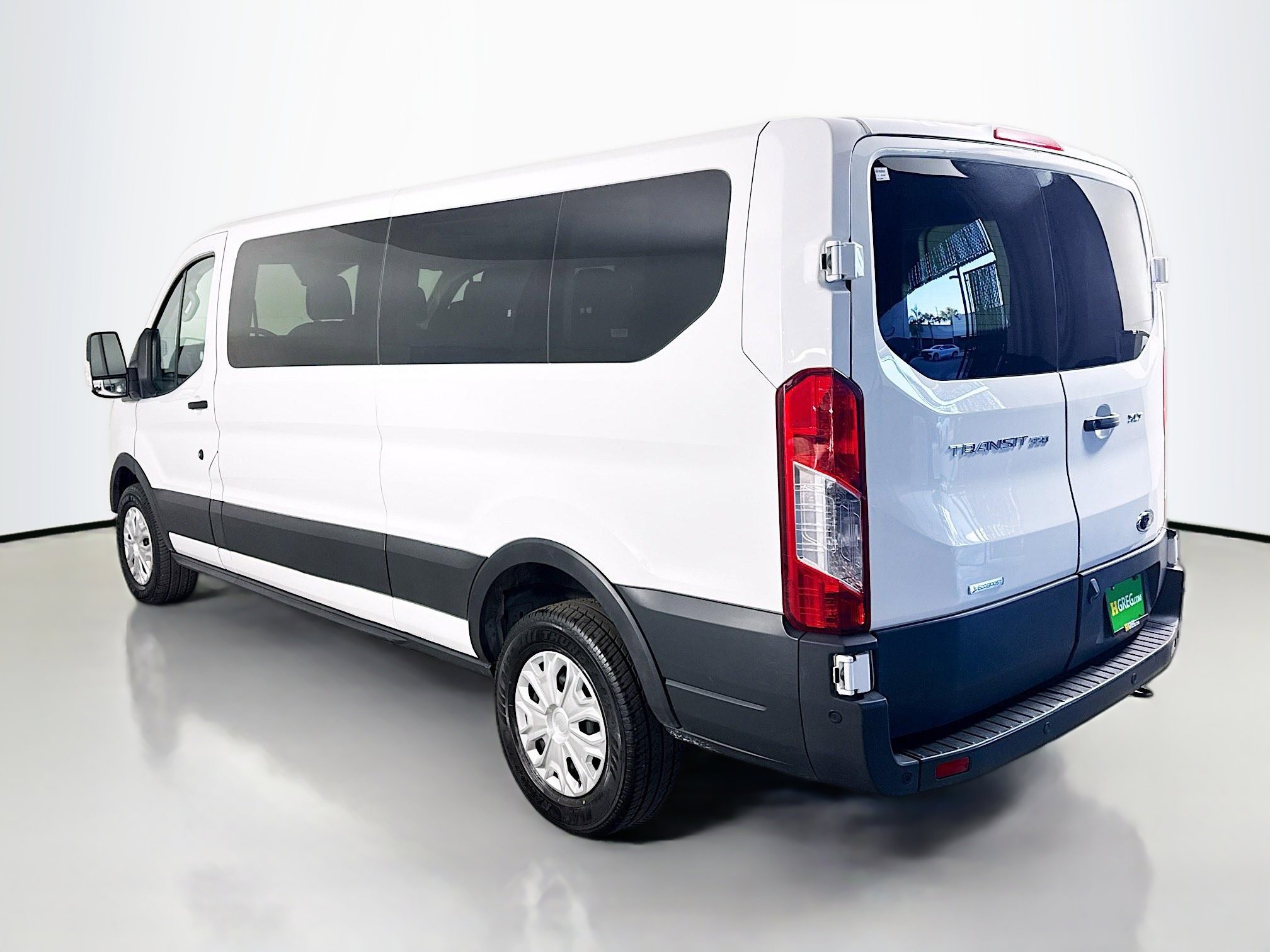 Used 2023 Ford Transit 350 XLT image 7