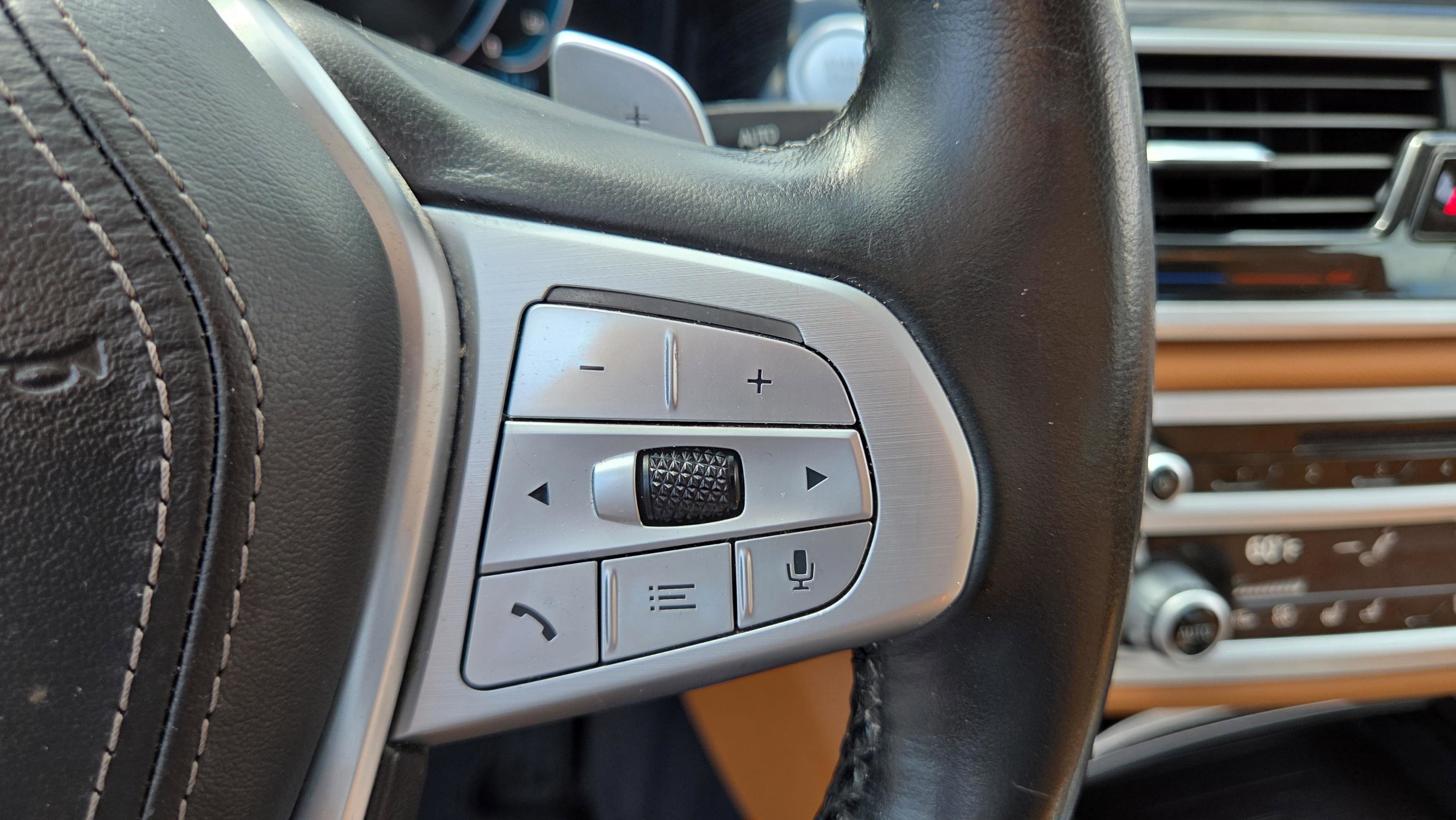 Used 2020 BMW 745e xDrive image 13