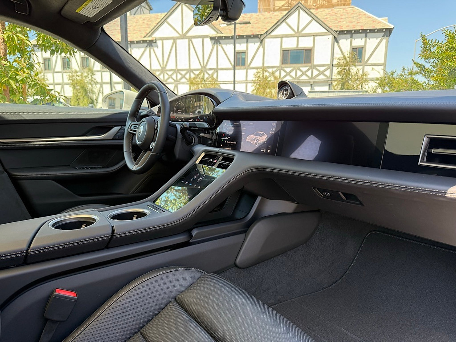 New 2025 Porsche Taycan Turbo AWD/4WD image 25