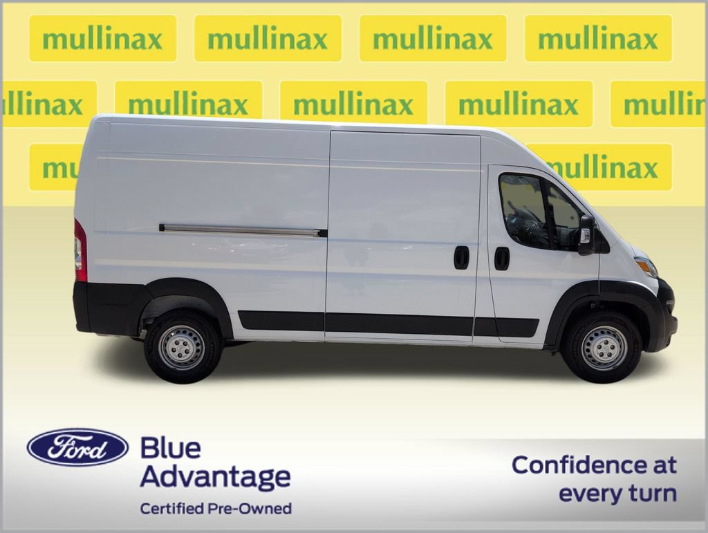 Used 2025 RAM ProMaster 2500 w/ Convenience Group FWD image 2