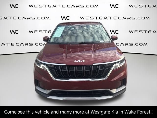 Certified 2022 Kia Carnival LX image 2