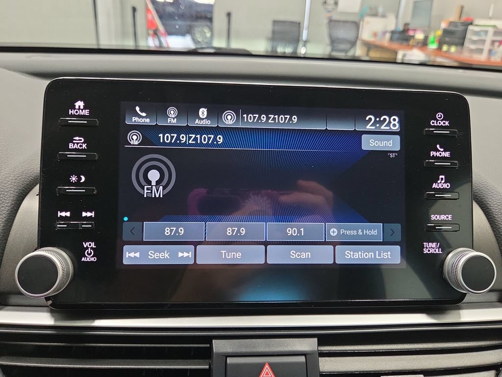 Used 2021 Honda Accord LX image 37