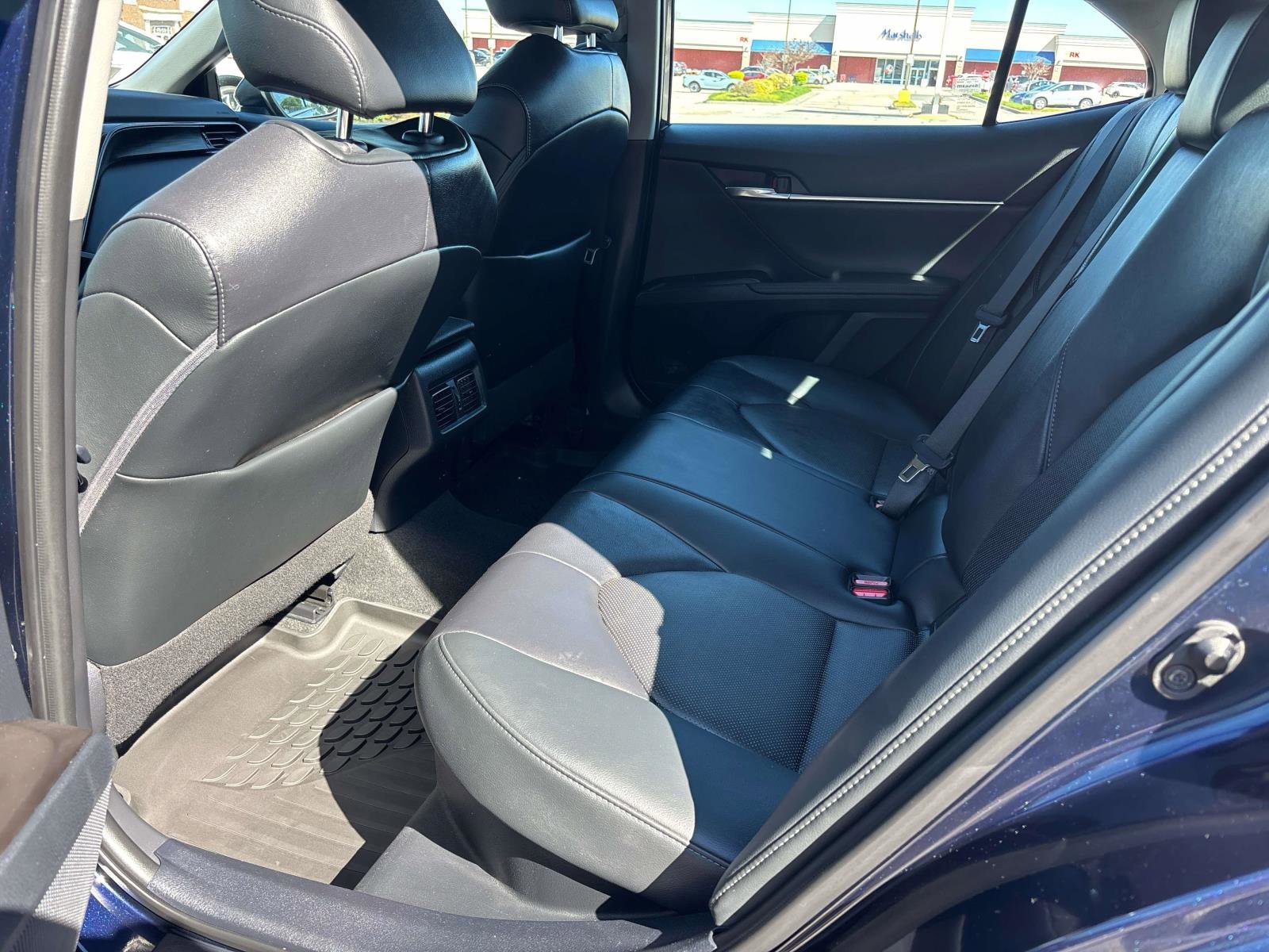 Used 2021 Toyota Camry XLE FWD image 8
