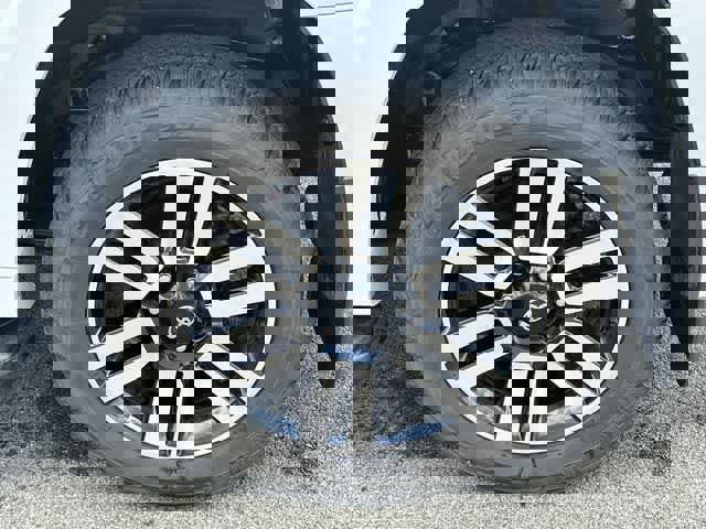 Used 2024 Toyota 4Runner Limited image 5