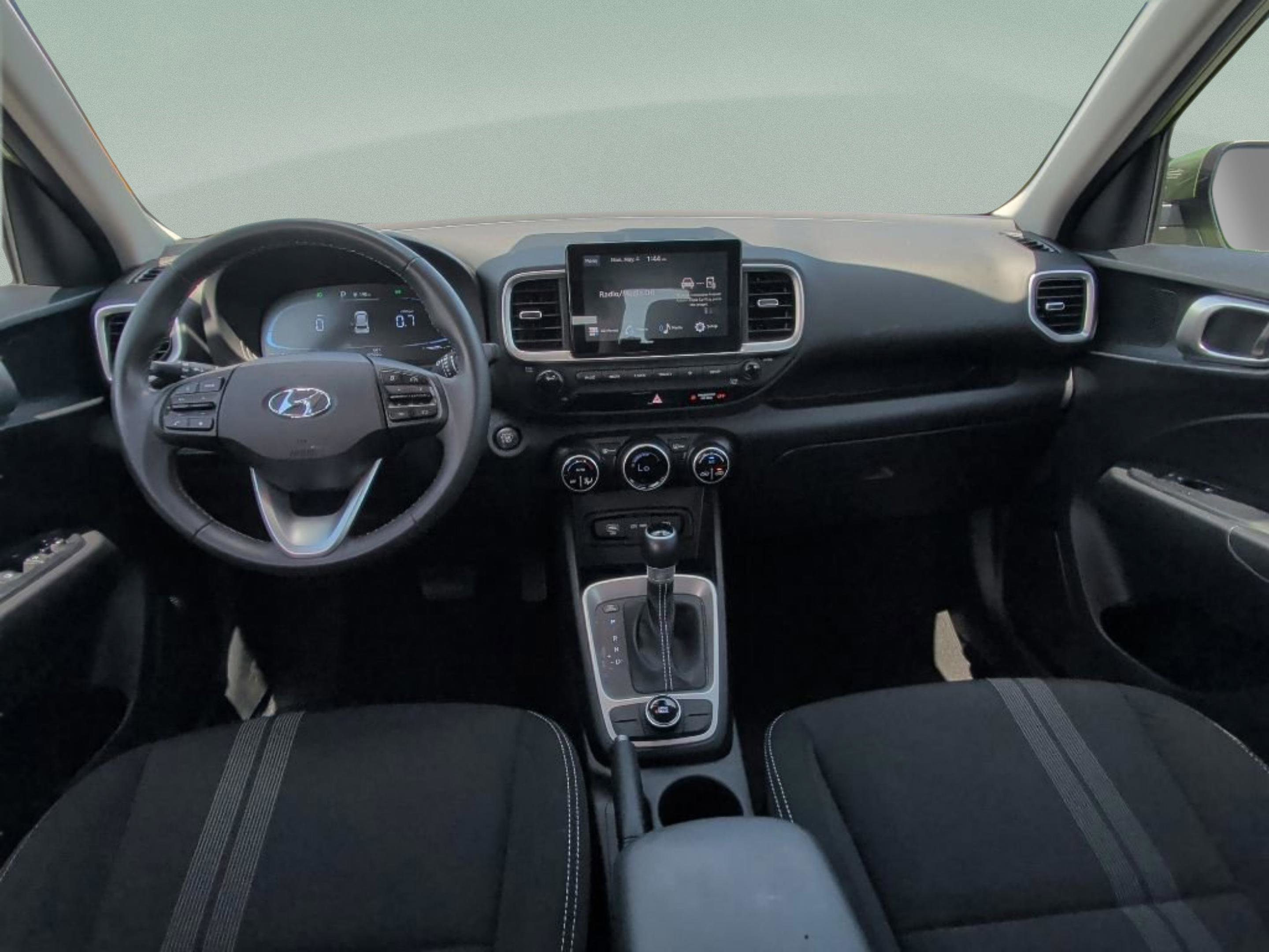 Used 2024 Hyundai Venue SEL FWD image 30
