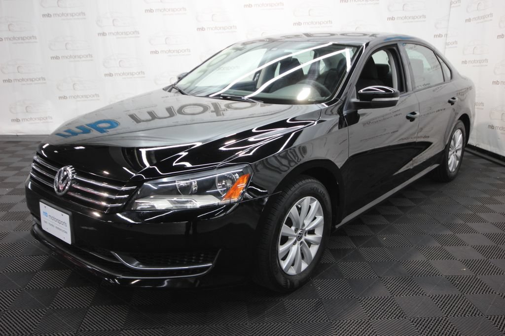Used 2013 Volkswagen Passat 2.5 S FWD image 1