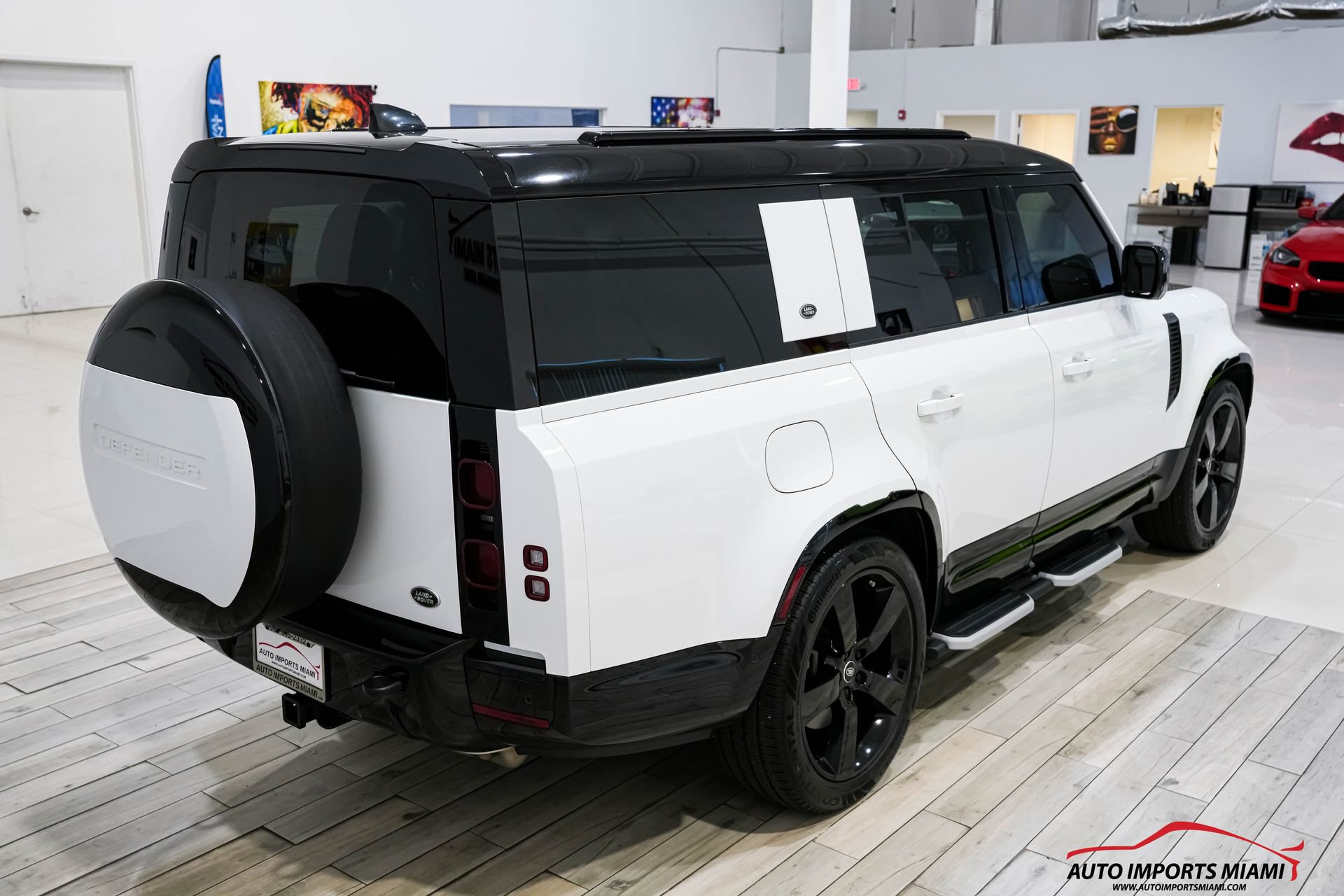 Used 2023 Land Rover Defender 130 X-Dynamic SE image 23