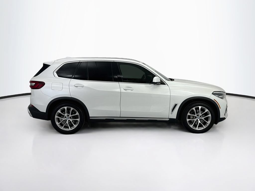 Used 2021 BMW X5 xDrive40i w/ Premium Package 2 AWD/4WD image 4