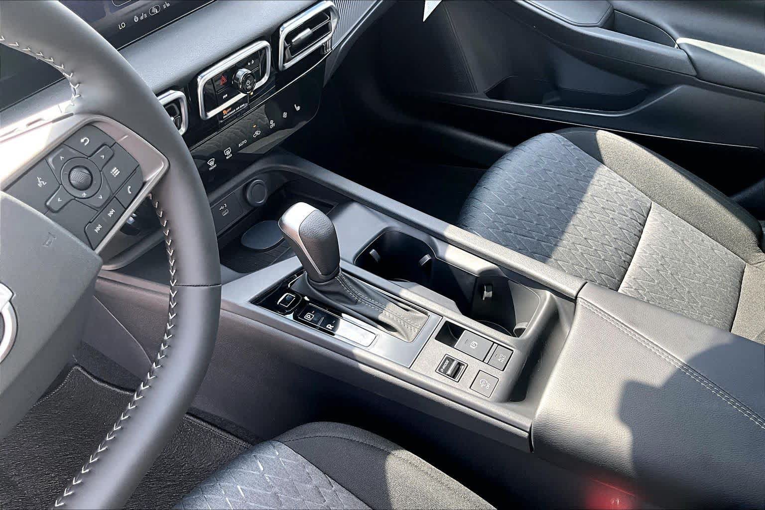 New 2027 Nissan Sentra SV w/ SV Convenience Package FWD image 7