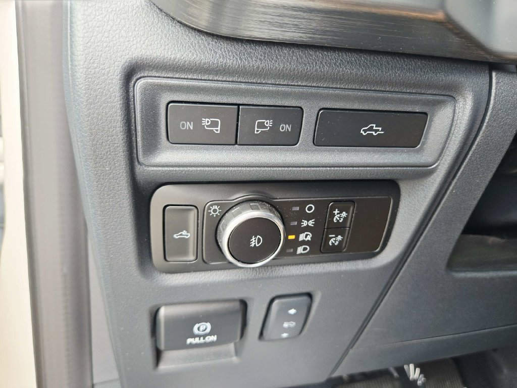 Used 2023 Ford F150 Lariat AWD/4WD image 38