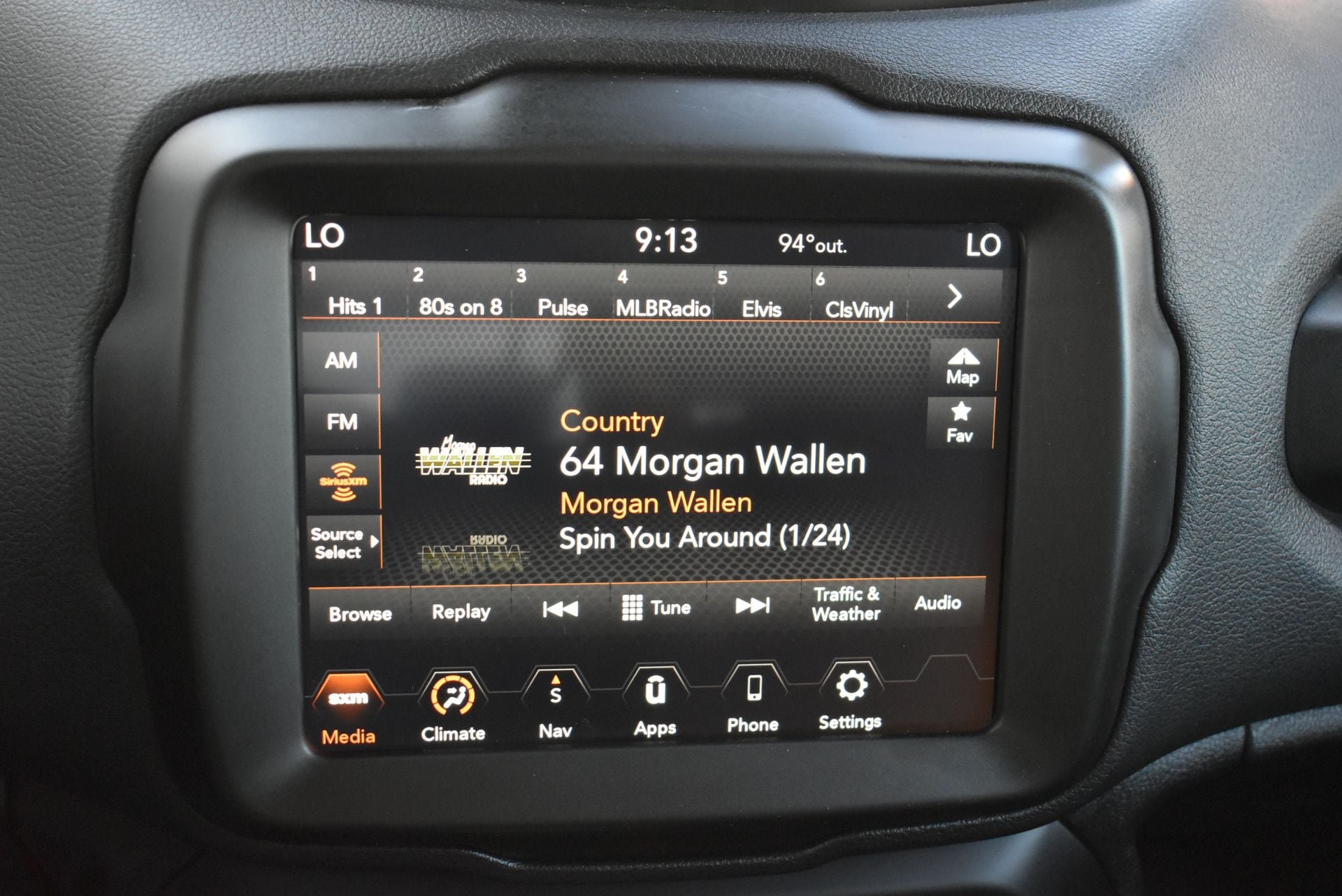 Used 2023 Jeep Renegade Latitude AWD/4WD image 26